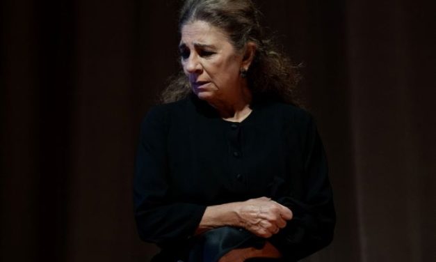 LOLITA FLORES EN «PONCIA»