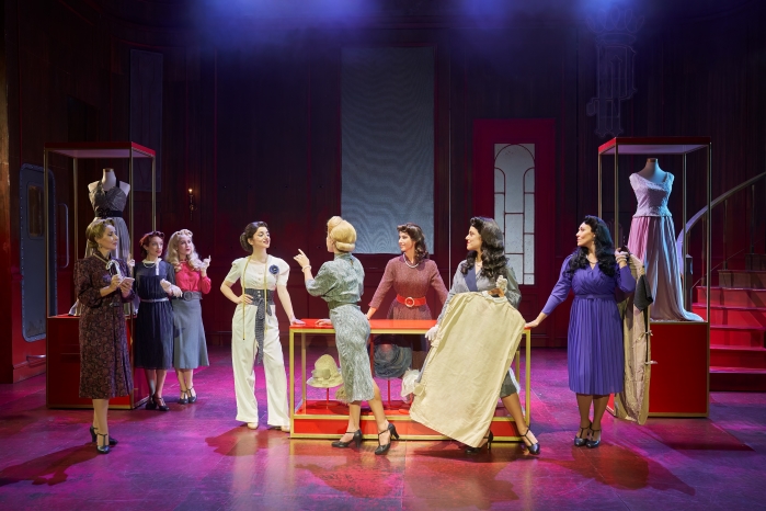 «EL TIEMPO ENTRE COSTURAS, EL MUSICAL»